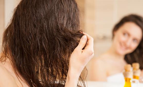 过度护理头发反而促进脱发 想要拥有乌黑秀发就这样做